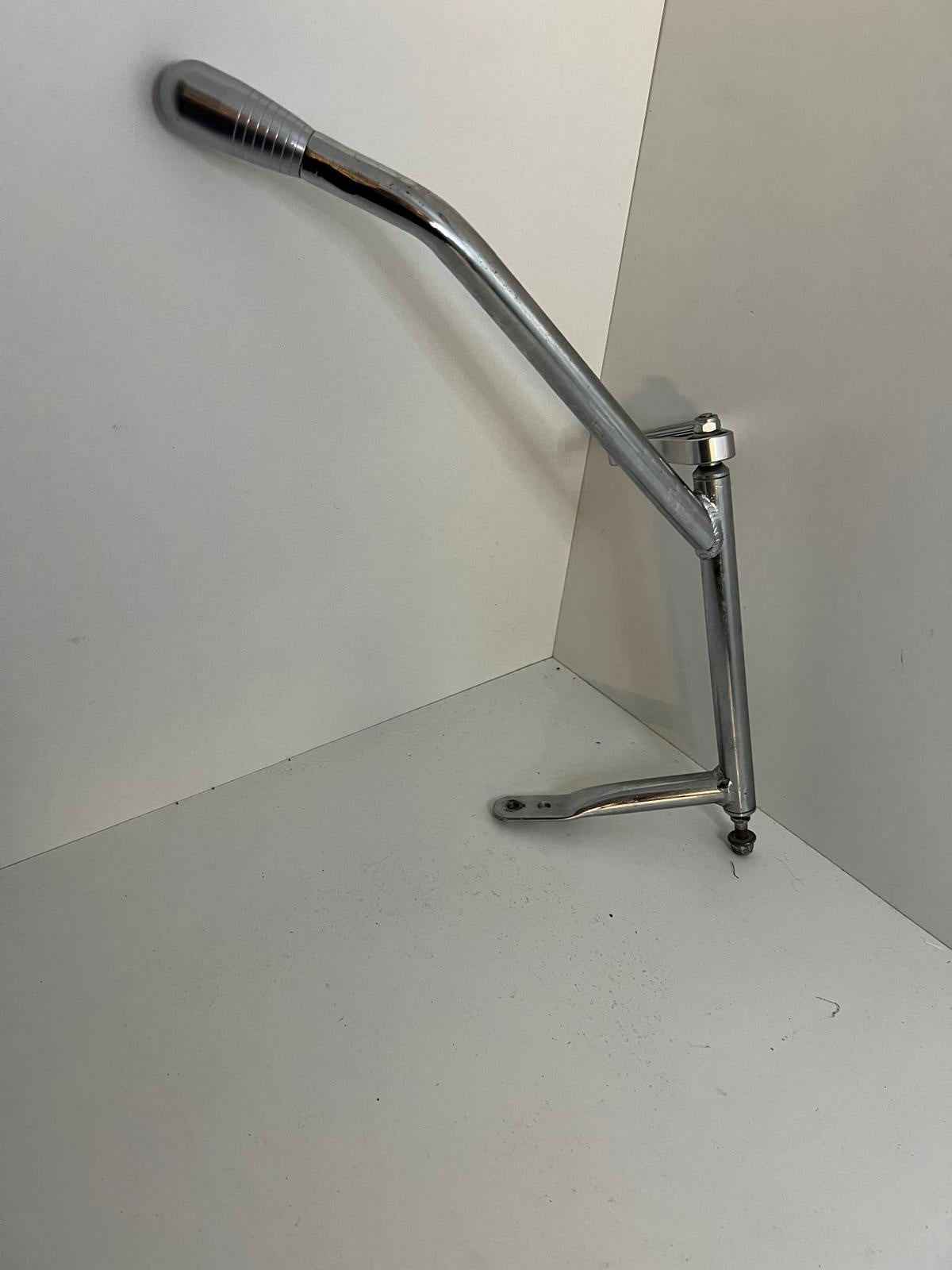 Gebrauchter Lenzokart-Schalthebel mit Halterung