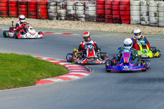 Rijrichting van kartcircuits: waarom rijden we zo vaak rechtsom?